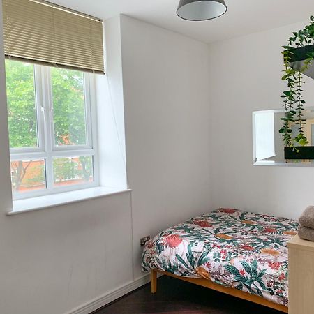 Room In Stratford With Private Bathroom And Parking Λονδίνο Εξωτερικό φωτογραφία